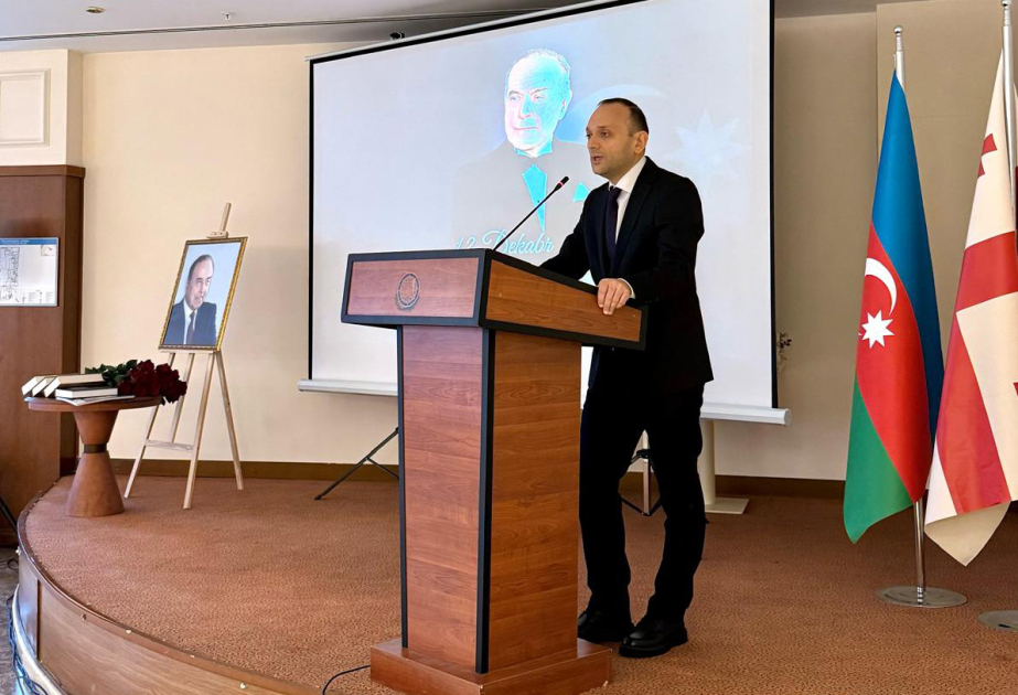Ulu Öndərin xalq və dövlət qarşısındakı misilsiz xidmətləri Azərbaycan tarixinin şanlı səhifələridir