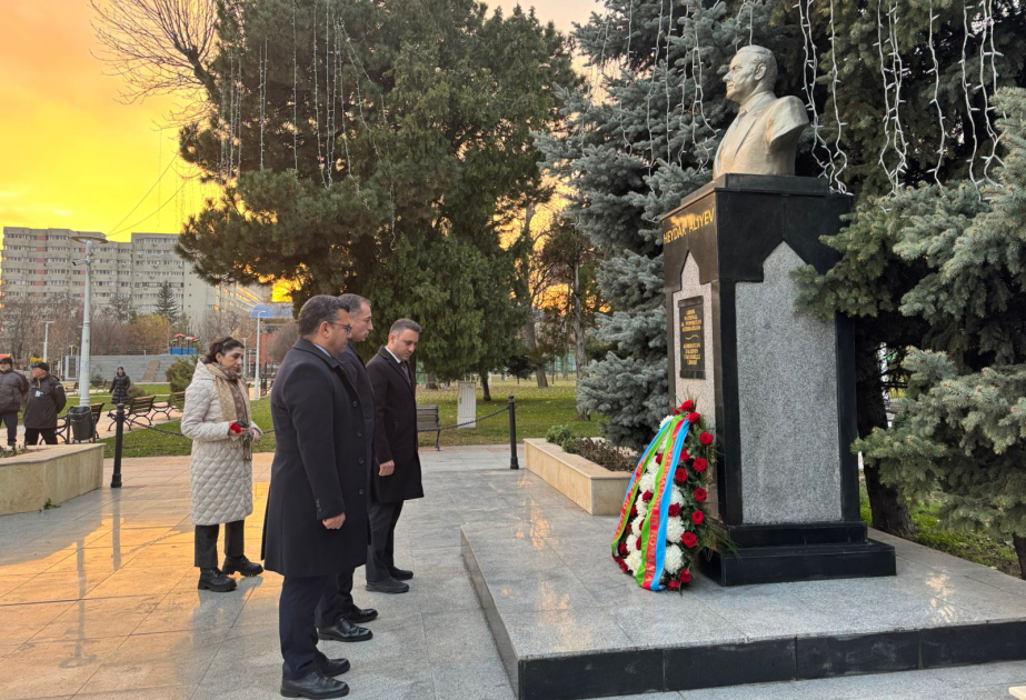 Azerbaijan’s Embassy in Romania hosts event to commemorate National Leader Heydar Aliyev