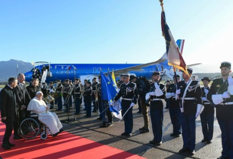 Roma Papası Korsika adasında apostol səfərindədir