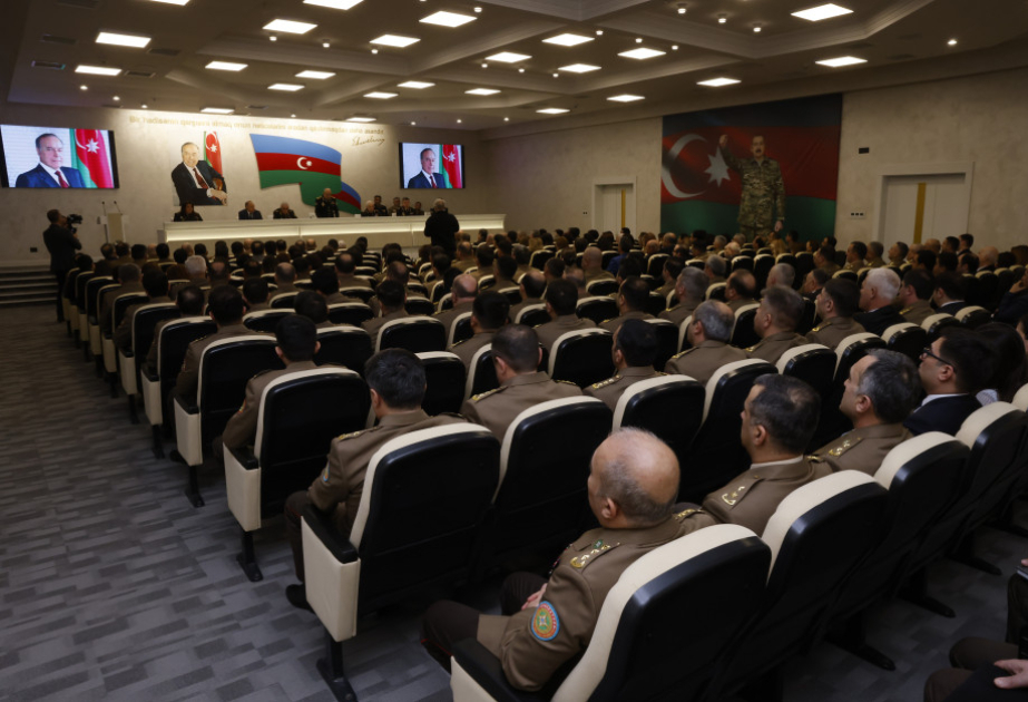 Fövqəladə Hallar Nazirliyinin yaradılmasının 19-cu ildönümü münasibətilə təntənəli iclas keçirilib