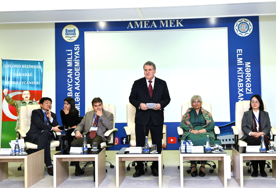 AMEA-da “Asiya xalqları ədəbiyyatı: ənənələr və müasir tendensiyalar” mövzusunda beynəlxalq elmi konfrans keçirilib