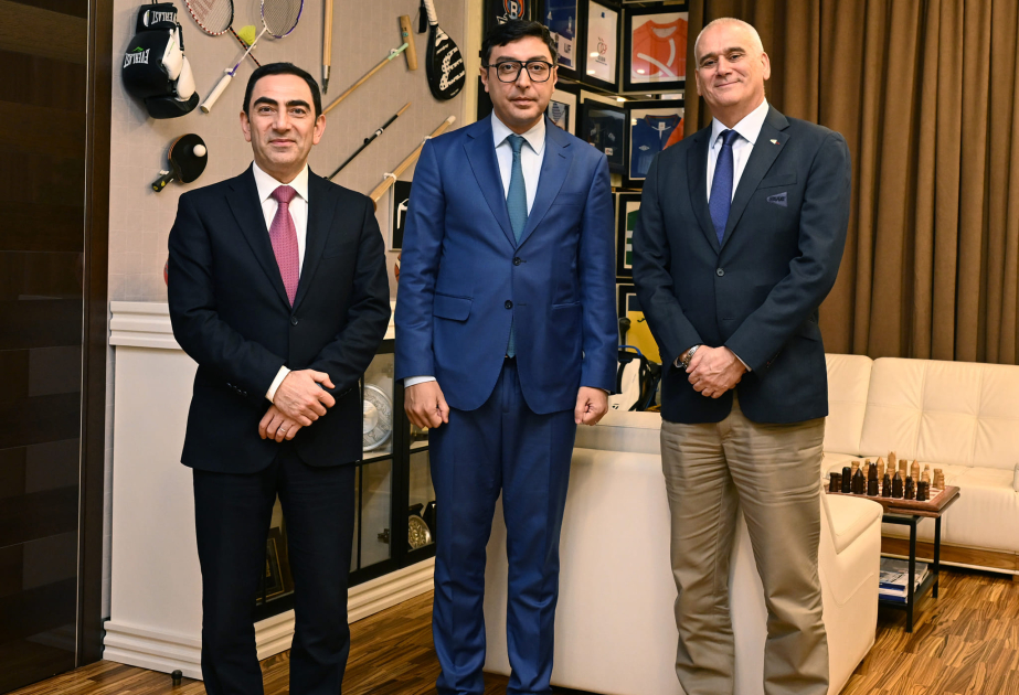 Gənclər və İdman Nazirliyində Dünya Badminton Federasiyasının İnkişaf direktoru ilə görüş olub