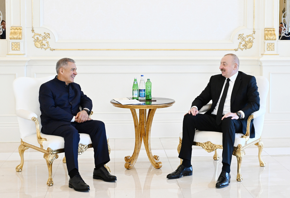 Präsident Ilham Aliyev trifft sich mit Präsident Tatarstans Rustam Minnichanow VIDEO