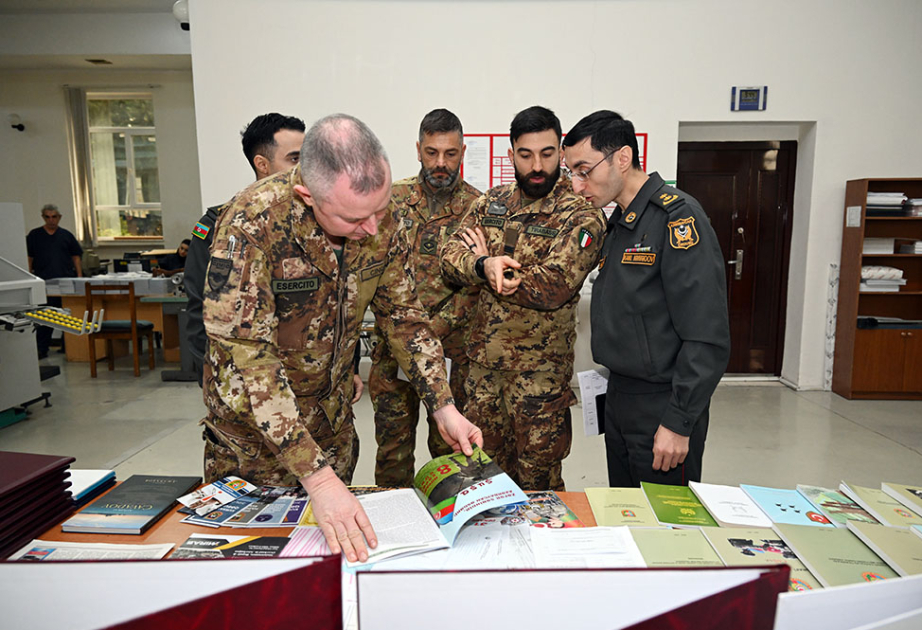 Italian military delegation visits Azerbaijan