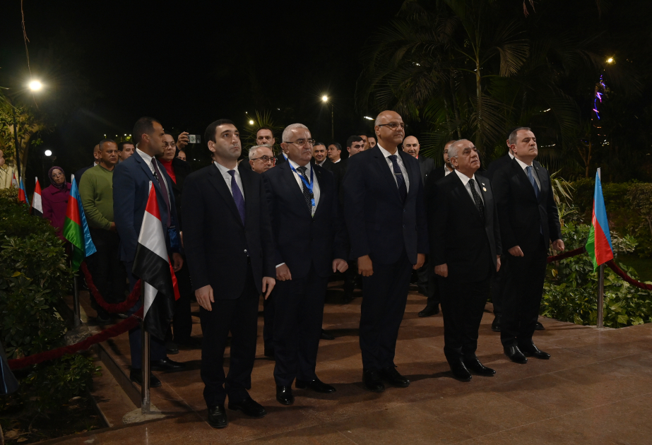 El Primer Ministro de Azerbaiyán honró la memoria del Líder Nacional Heydar Aliyev en Egipto