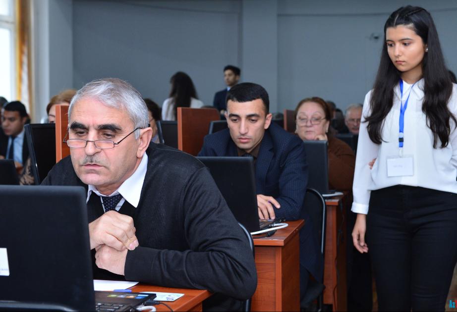 Şagird sayı 500 nəfərdən çox olan məktəblərdə vakant direktor vəzifəsinə işə qəbul üzrə test imtahanı keçirilir