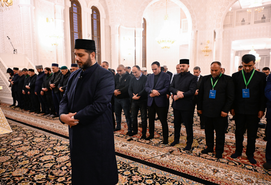 В мечети Гейдара совершен намаз-вахдат