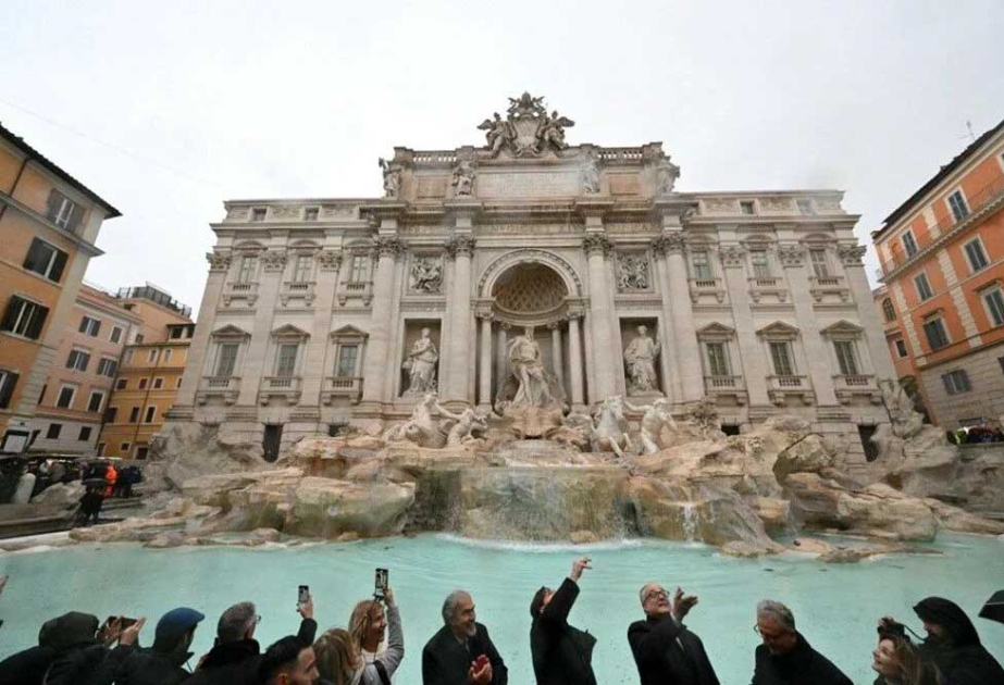 Romanın simvollarından olan Trevi fəvvarəsində bərpa işləri tamamlanıb