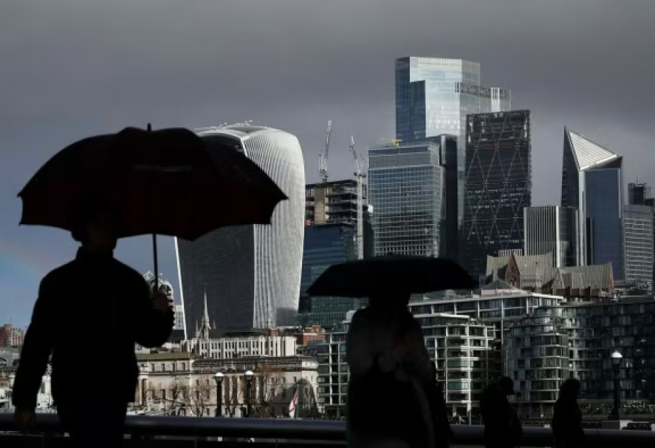 Böyük Britaniya iqtisadiyyatı üçüncü rübdə durğunluq yaşayıb