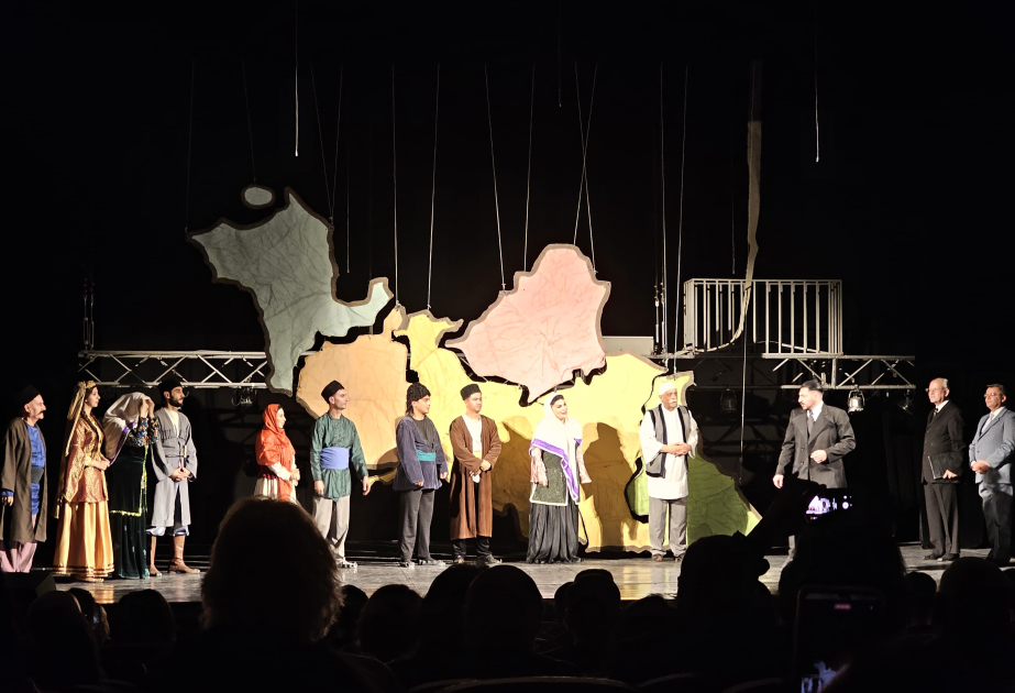 Naxçıvan Muxtar Respublikasının 100 illiyinə həsr olunmuş tamaşa Akademik Rus Dram Teatrında nümayiş olunub