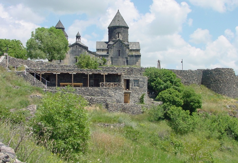 Qərbi Azərbaycanın abidələri: erməniləşdirilmiş Mamu Xatun monastırı