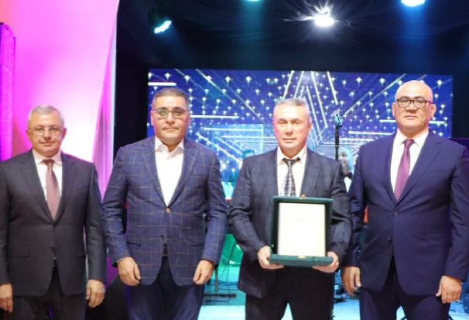 Azərbaycan Ağırlıqqaldırma Federasiyası ilə yekun vurub, ən yaxşılar mükafatlandırılıb