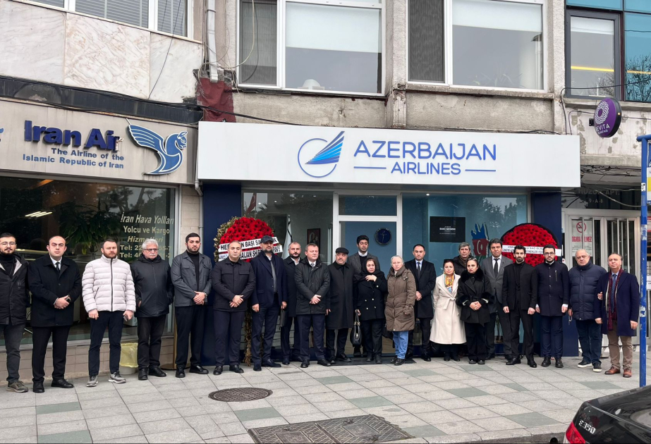 Təyyarə qəzasında həyatlarını itirənlərin xatirəsi İstanbulda da yad edilir VİDEO