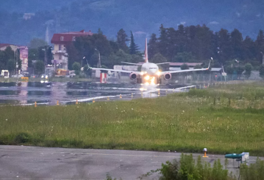Batumidən Moskvaya uçan təyyarə reysləri təxirə salınıb