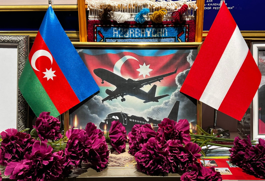 Zalsburq Azərbaycan Evində təyyarə qəzası ilə əlaqədar xatirə guşəsi yaradılıb