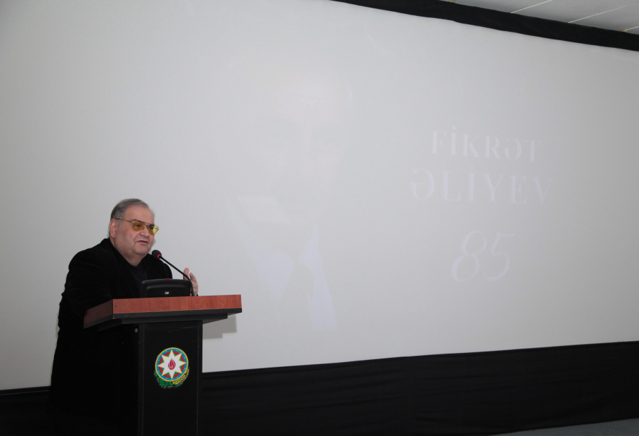 Tanınmış kinorejissor Fikrət Əliyevin xatirə gecəsi keçirilib