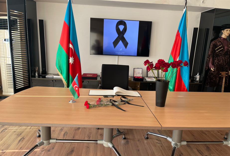 “AZAL”ın təyyarəsinin qəzası ilə əlaqədar Seuldakı səfirliyimizdə başsağlığı kitabı açılıb