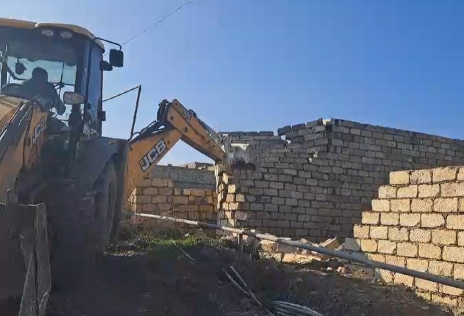 Masazırda inşa edilən qanunsuz tikili sökülüb VİDEO