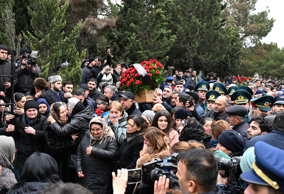 Трое членов экипажа, погибших в авиакатастрофе, похоронены на II Аллее почетного захоронения ВИДЕО