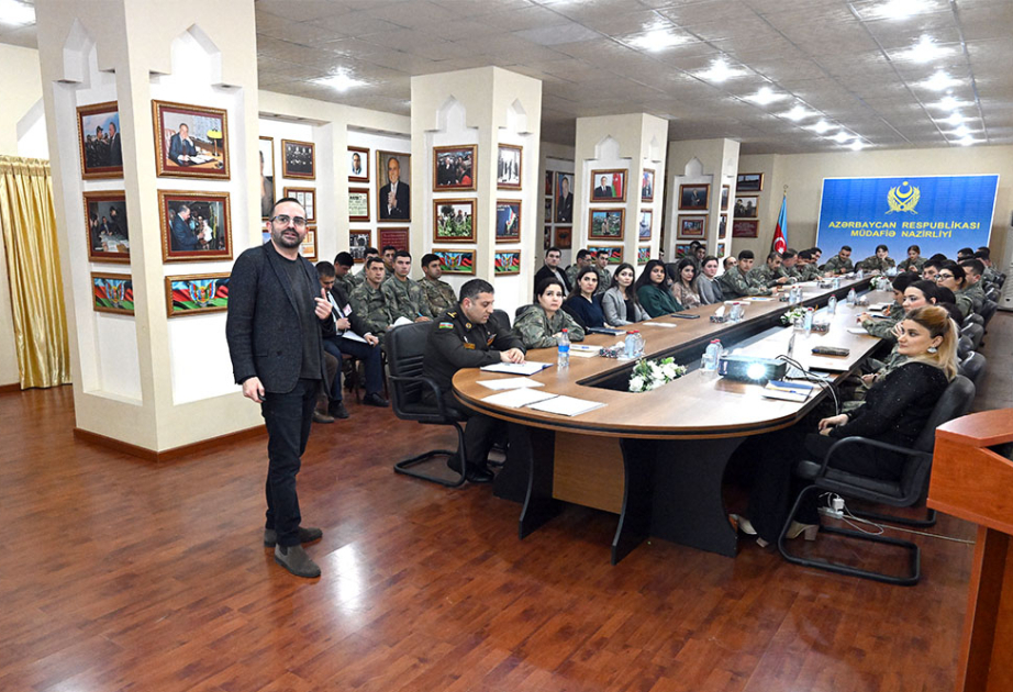 Training on Cognitive Behavioral Therapy held with psychologists, Defense Ministry