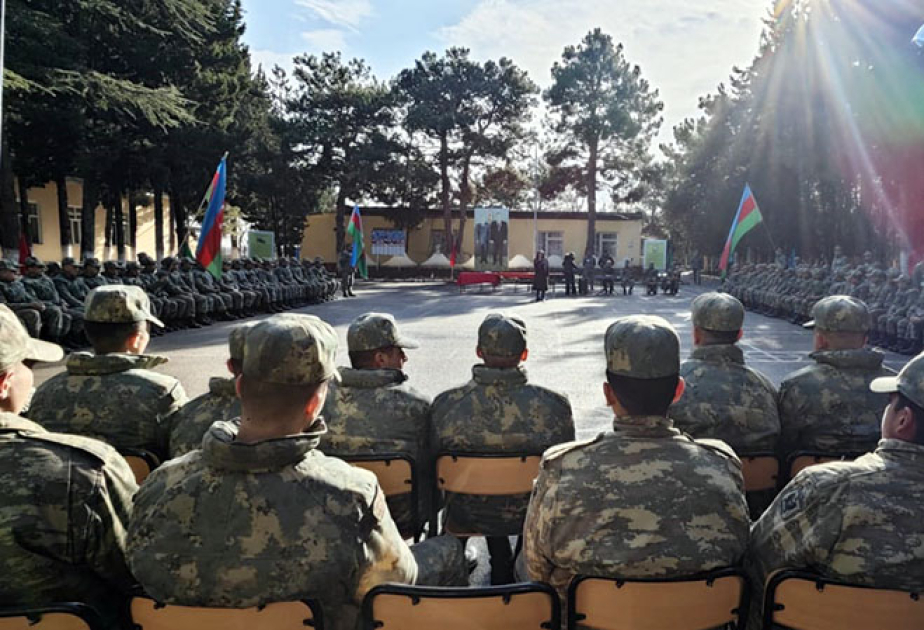 По случаю Дня солидарности азербайджанцев мира и Нового года в Азербайджанской армии состоялся цикл мероприятий