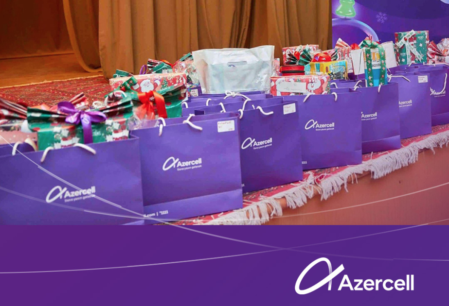 ®  Azercell Könüllüləri поздравили детей с праздником