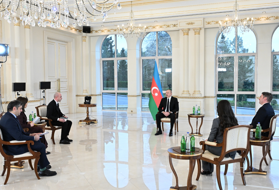 El Presidente de Azerbaiyán fue entrevistado por los canales de televisión locales ACTUALIZADO