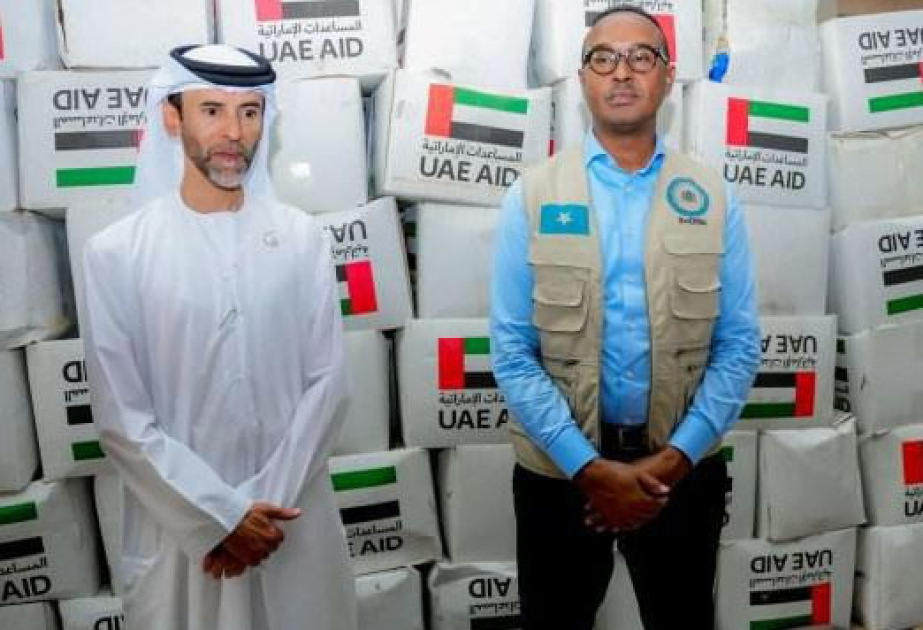 UAE dispatches 700 tonnes of food supplies to victims of floods in Somalia