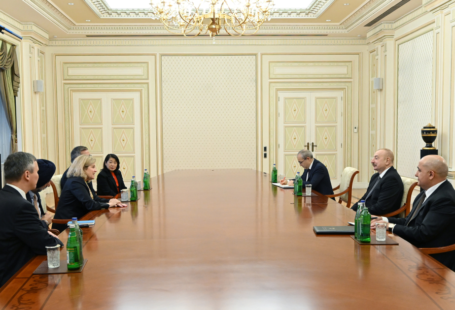 Präsident Ilham Aliyev empfängt CEO und Präsidentin von Franklin Templeton VIDEO