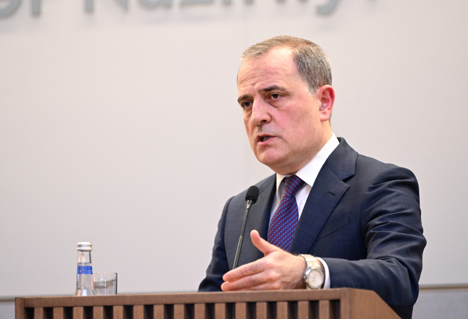 Nazir: Bakı-Tbilisi-Qars dəmir yolu xətti ilə daşınan yüklərin həcmində ciddi artım var
