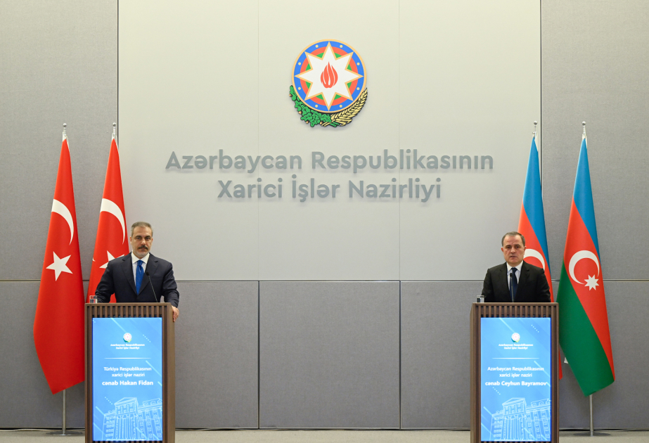 Azerbaijani, Turkish FMs discuss key bilateral and multilateral issues