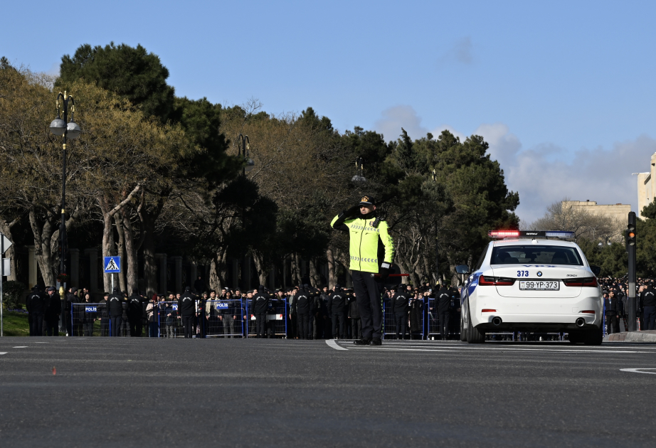 Azerbaijan observes moment of silence for 20 January martyrs VIDEO