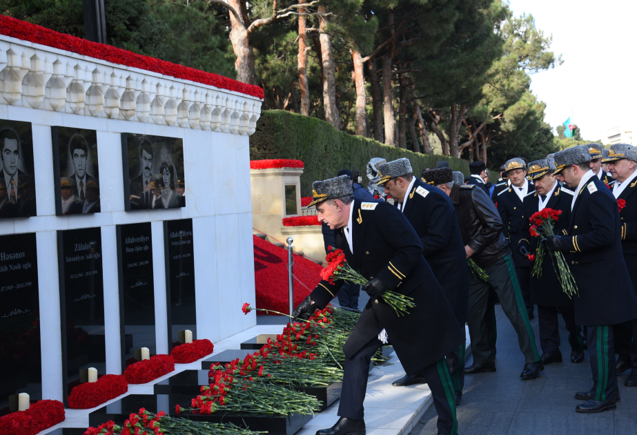 Prokurorluq əməkdaşları 20 Yanvar şəhidlərinin xatirəsini ehtiramla yad ediblər