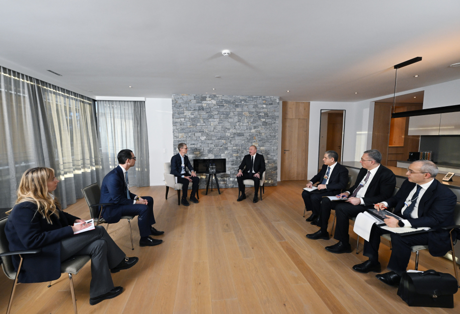 El Presidente de Azerbaiyán se reunió con Director General del Grupo Carlsberg