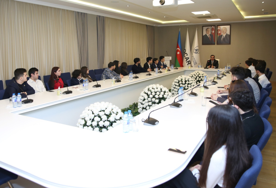 BHOS rector meets with students who will study abroad