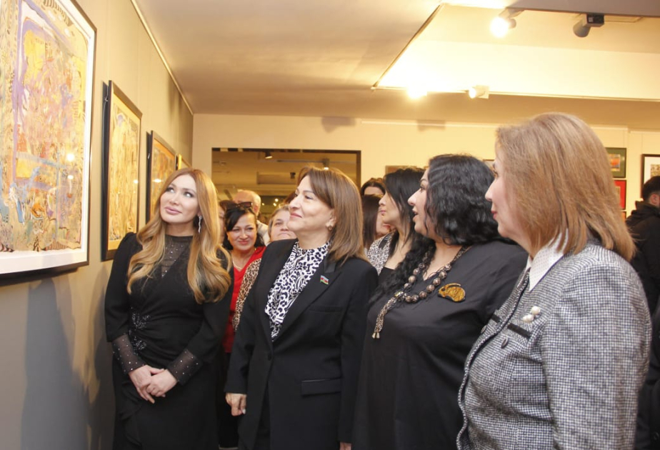 Bakıda naxçıvanlı Əməkdar rəssam Ülviyyə Həmzəyevanın fərdi sərgisi açılıb