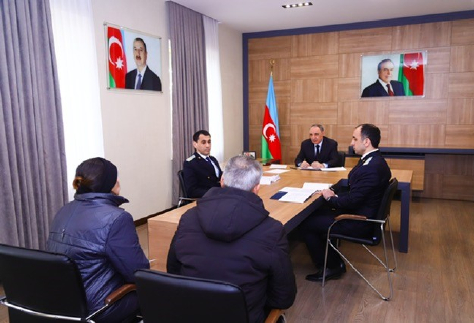Baş prokuror Qaradağda vətəndaşları dinləyib