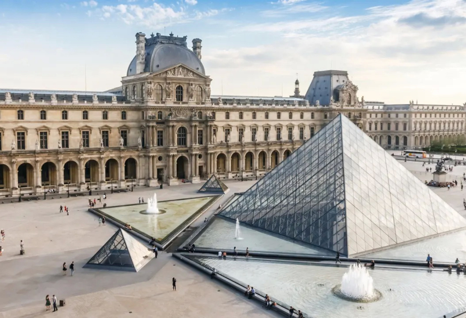 Un rapport confidentiel alerte sur l'état du musée du Louvre