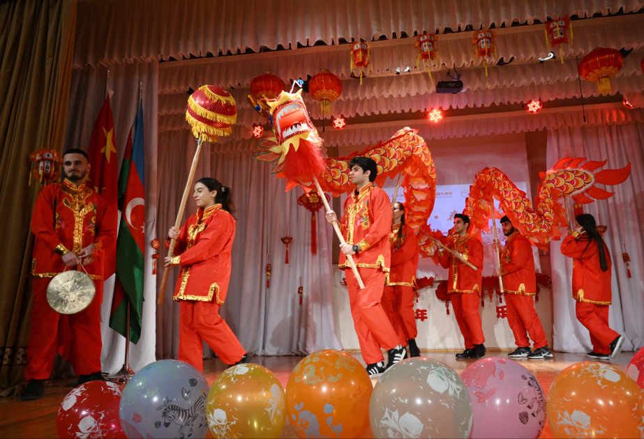 Bakıda Çinin Yeni ili qeyd olunub