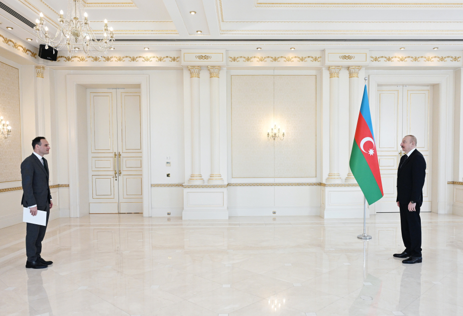 Le président azerbaïdjanais reçoit les lettres de créance du nouvel ambassadeur de Slovénie dans le pays MIS A JOUR VIDEO