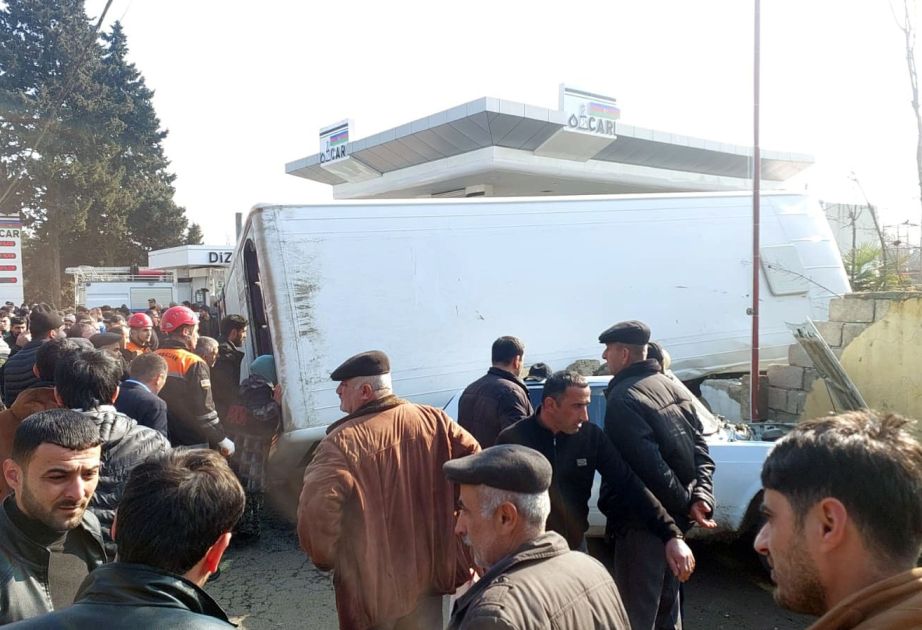 Lənkərandakı yol qəzasında xəsarət alan 24 nəfərdən 13-ü ambulator müalicə üçün evə buraxılıb- YENİLƏNİB-3 VİDEO
