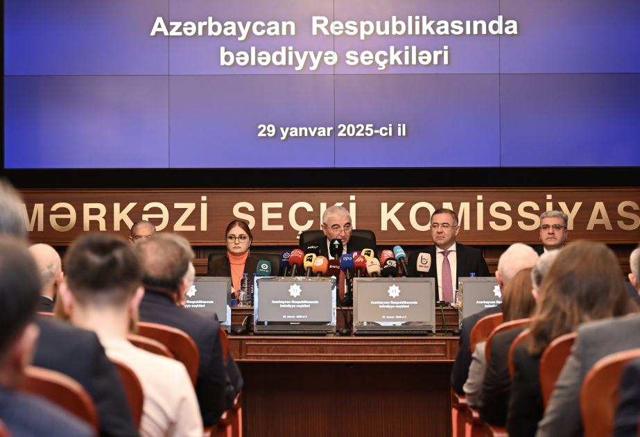 La CEC de Azerbaiyán ofrece una rueda de prensa sobre el inicio de las elecciones municipales