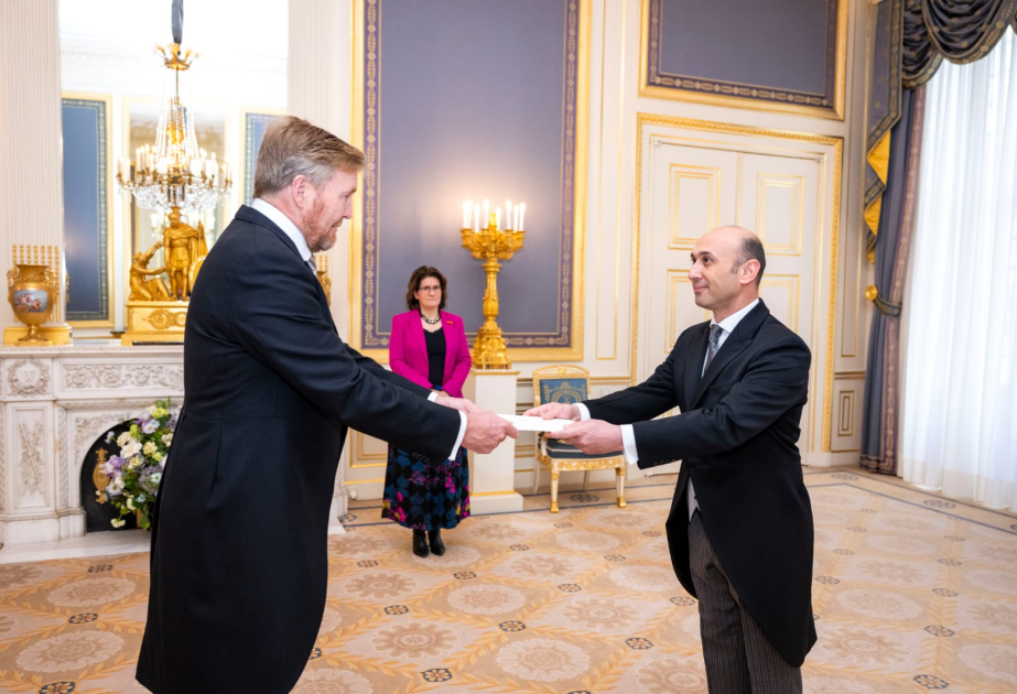 El Embajador de Azerbaiyán presenta sus cartas credenciales al Rey de los Países Bajos