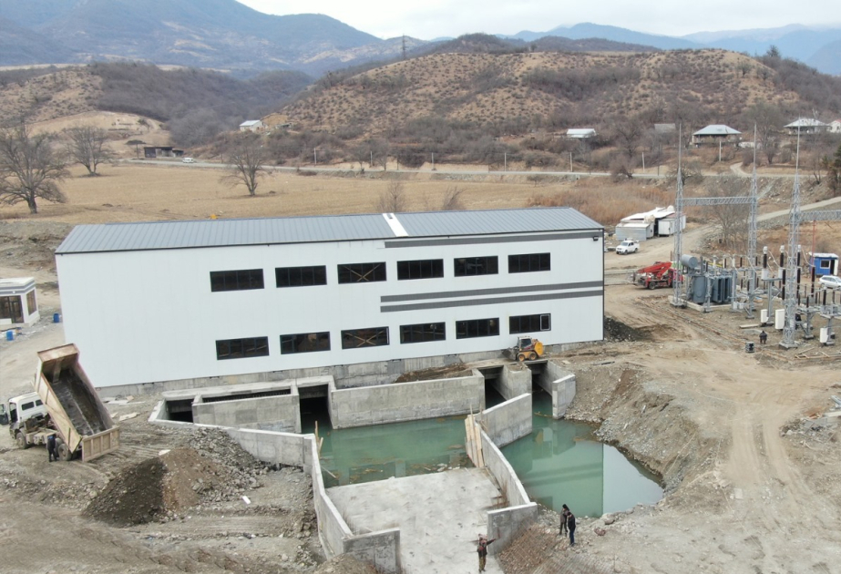 Se están construyendo otras 6 centrales hidroeléctricas en Kalbajar, Lachin y Aghdara