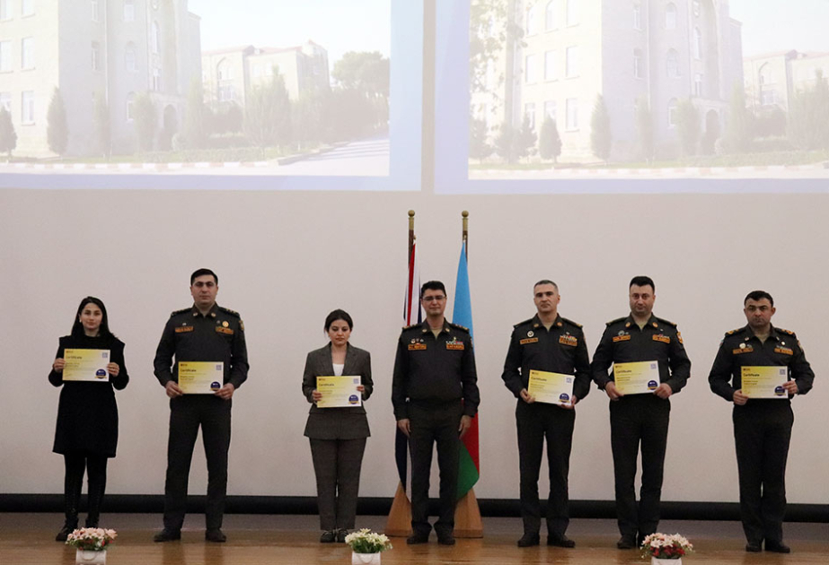 В Центре иностранных языков Института военного управления состоялась церемония выпуска