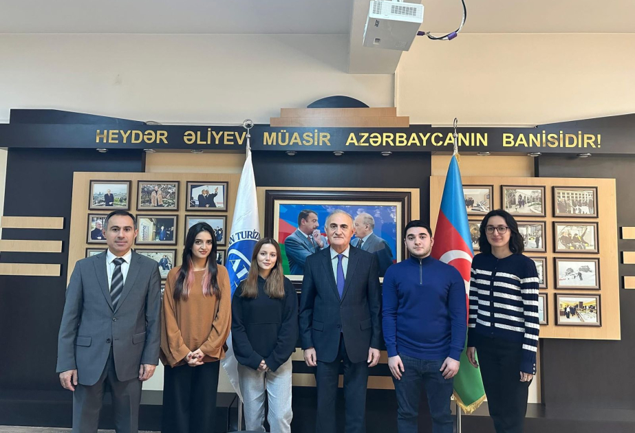 Turizm və Menecment Universitetində xaricdə təhsil alacaq tələbələrlə görüş olub