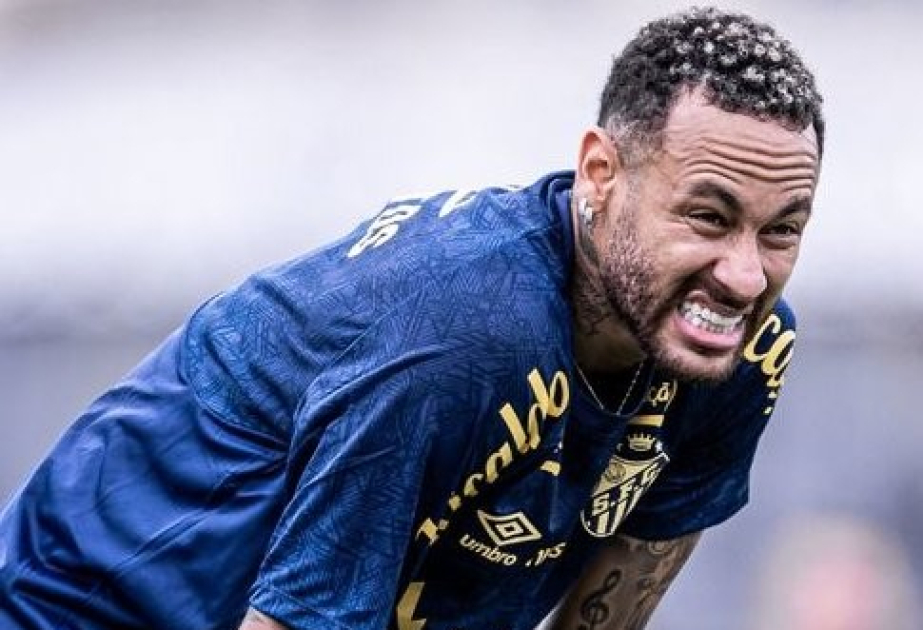 Neymar yeni komandasının məşqlərinə şəxsi helikopteri ilə gedir