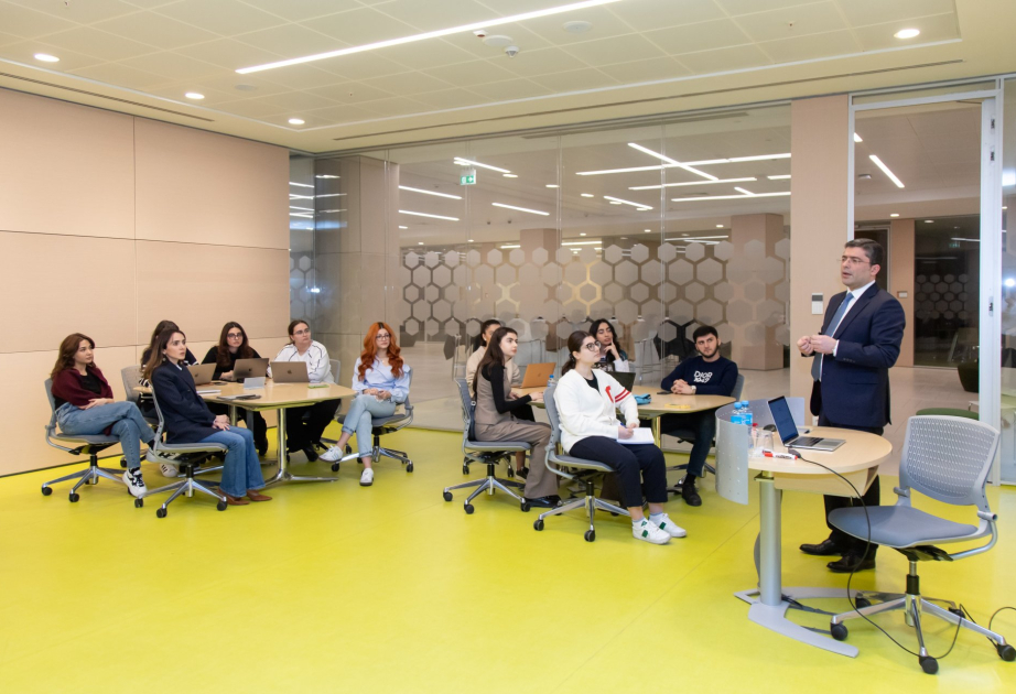ADA Universitetinin tələbələri üçün “Media sahəsi üzrə qanunvericiliyin ümumi aspektləri” mövzusunda mühazirə deyilib