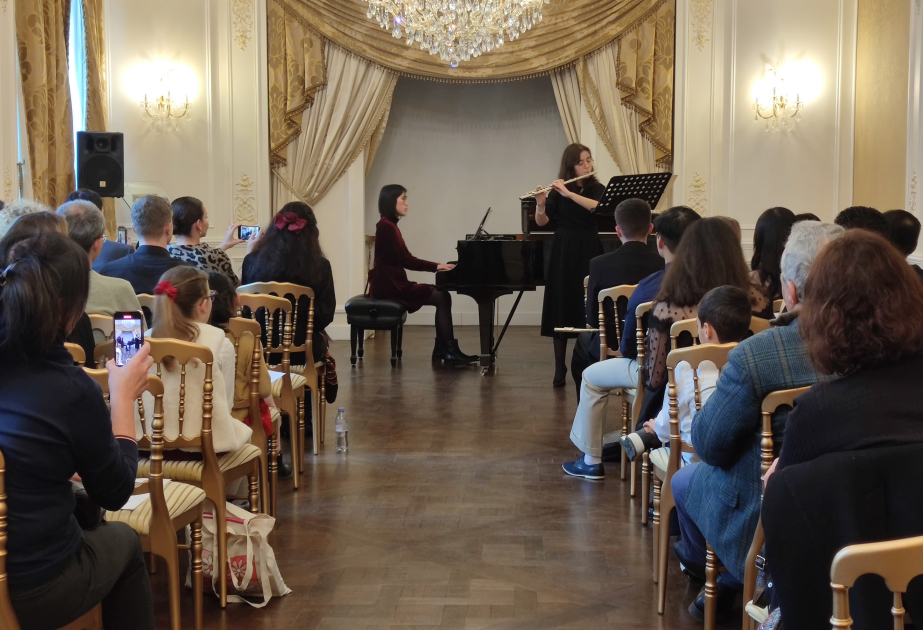 Parisdə Azərbaycan bəstəkarlarının musiqisindən ibarət konsert olub VİDEO