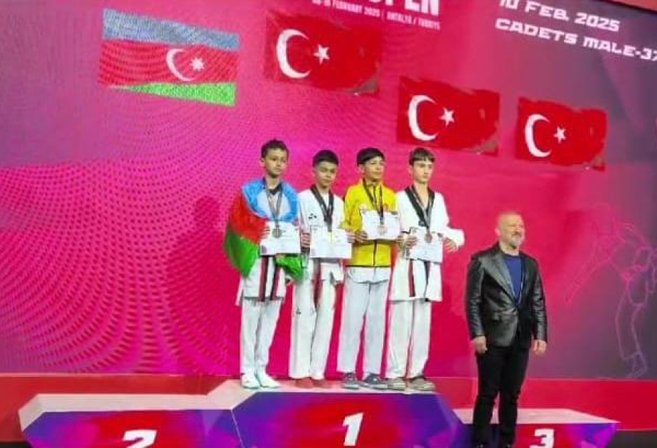 Azərbaycanın yeniyetmə taekvondoçusu Türkiyədəki turnirdə gümüş medal qazanıb